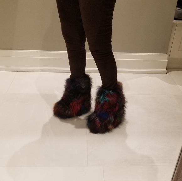 Multi-Color Fur boots 7 - Picture 12 of 14